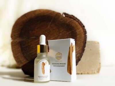 Benefits & DIY Uses For Sandalwood Essential Oil